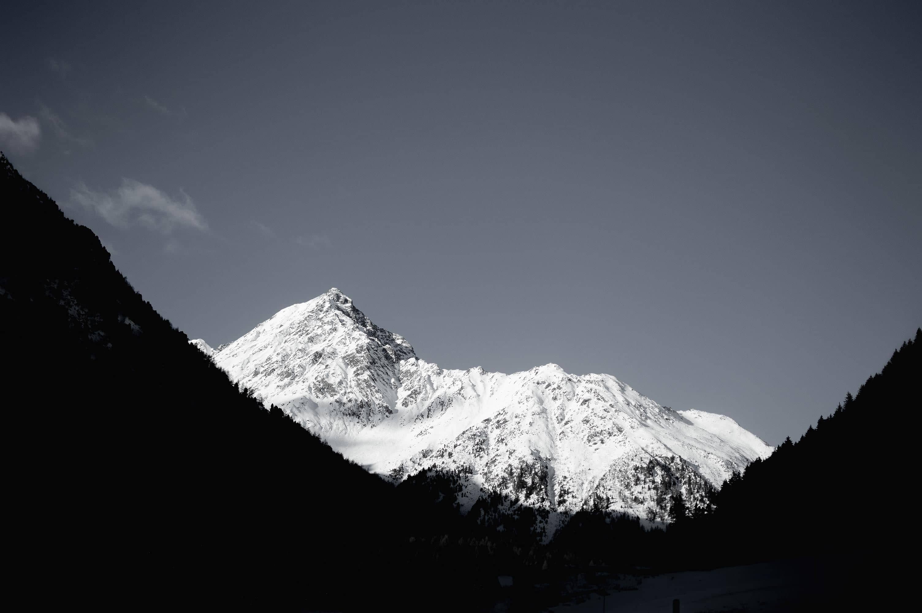 spring Boot整合Elasticsearch(SearchSourceBuilder、BoolQueryBuilder、RestHighLevelClient的使用)